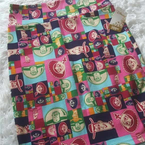 LulaRoe Disney Toy Story Skirt NWT Size Large - Picture 1 of 6